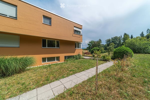 Traumhafte Terrassenwohnung mit unverbaubarer Sicht auf See und Berge 13