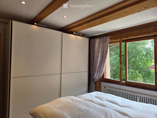 Charmante 4-Zimmer-Wohnung mit malerischer Bergsicht und Balkon 15