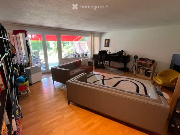 Charming 5.5-Room Row House with Beautiful Views in Meilen 3