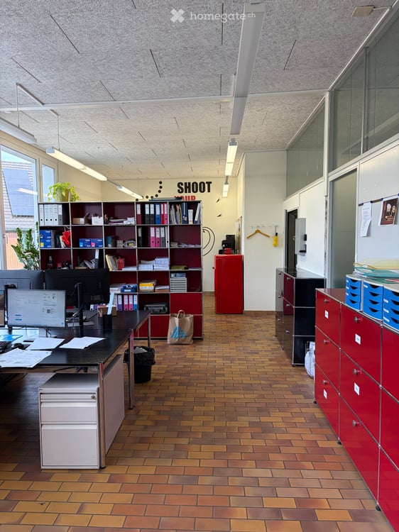 107m² Gewerbe in Riedikon mieten 3