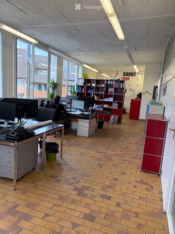 107m² Gewerbe in Riedikon mieten