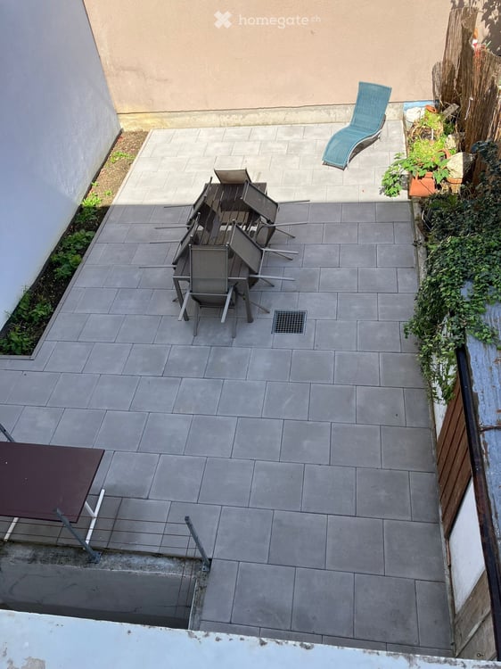 Urbanes Wohnjuwel: Charmante 2.5 Zi. Altbauwohnung mit traumhafter Terrasse am Horburgpark (Klybeck) 1