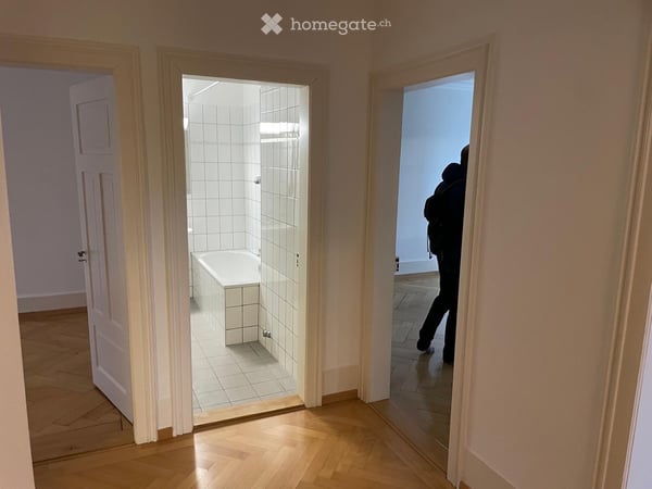 Charmante 3.5-Zimmer-Altbauwohnung an der Grundstrasse in Zürich-Altstetten 3