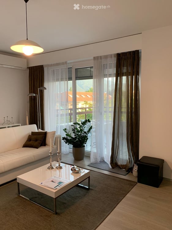 Luminoso appartamento di 3.5 locali con balcone a Lugano 1