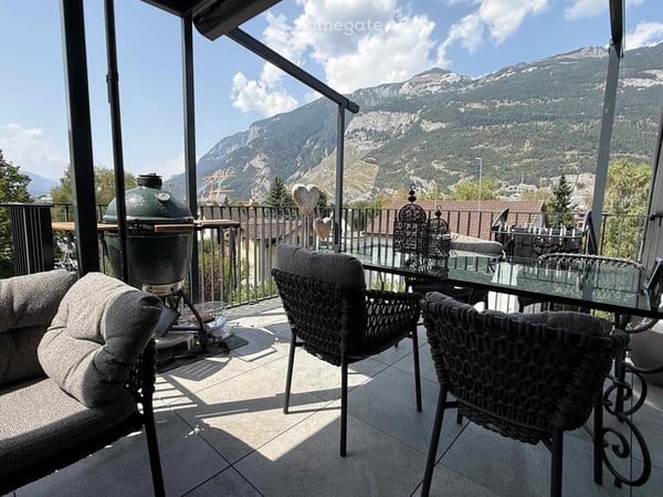 Moderne 3.5-Zimmer-Dachwohnung mit Bergblick in Chur