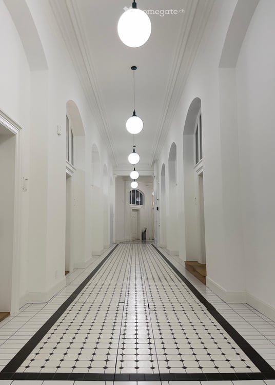 Komplett eingerichteter Geschäfts- und Praxisraum mit Seesicht direkt am Bahnhof in Luzern! 4