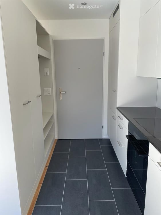 Moderne 2-Zimmerwohnung an ruhiger Lage mit grossem Balkon 4