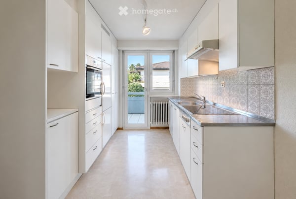 Gepflegte 5-Zimmer-Wohnung mit zwei Balkonen, Garage und attraktiver Festhypothek 3