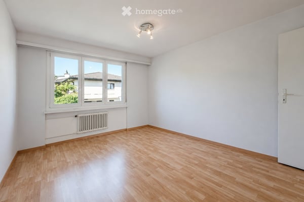 Gepflegte 5-Zimmer-Wohnung mit zwei Balkonen, Garage und attraktiver Festhypothek 5