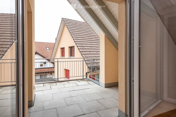 Grosszügige und moderne 4.5-Zimmer-Dachwohnung im Grünen 9