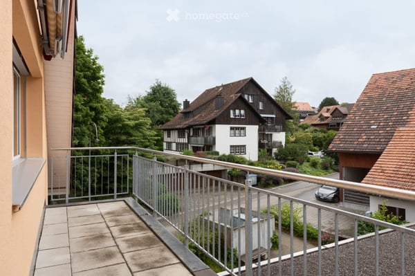 Grosszügige und moderne 4.5-Zimmer-Dachwohnung im Grünen 8