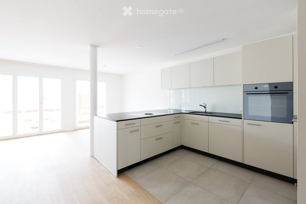 Schöne 3.5-Zimmer-Dachwohnung im Herzen von Reinach AG 3