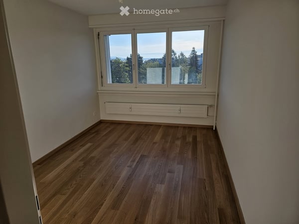 3.5 Zimmer Wohnung im 4. Obergeschoss mit schöner Aussicht Richtung Bodensee ostseitig (Morgensonne) 7
