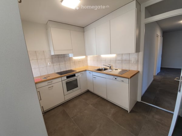 3.5 Zimmer Wohnung im 4. Obergeschoss mit schöner Aussicht Richtung Bodensee ostseitig (Morgensonne) 3