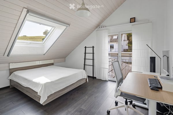 Large ( 281 m2), 7.5-Room Single Family Home perfectly located between Zürich and Zug 10