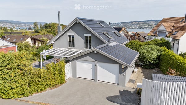Large ( 281 m2),  7.5-Room Single Family Home  perfectly located between Zürich and Zug