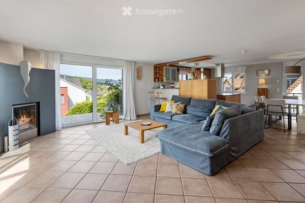 Large ( 281 m2), 7.5-Room Single Family Home perfectly located between Zürich and Zug 4