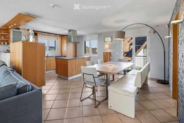 Large ( 281 m2), 7.5-Room Single Family Home perfectly located between Zürich and Zug 5