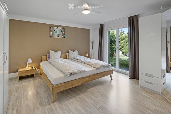 Large ( 281 m2), 7.5-Room Single Family Home perfectly located between Zürich and Zug 13