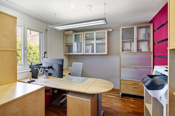 Large ( 281 m2), 7.5-Room Single Family Home perfectly located between Zürich and Zug 7