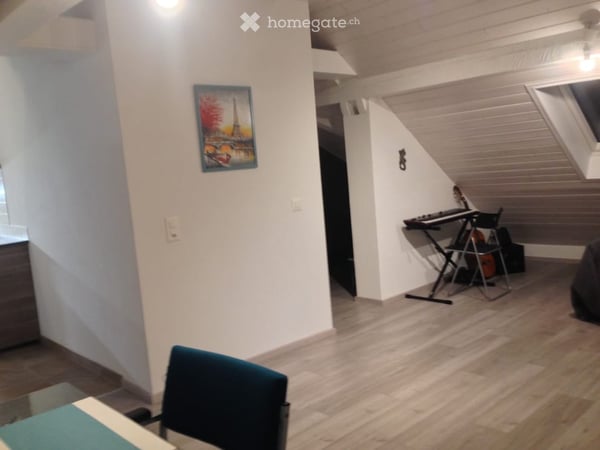 Charmante Dachwohnung nähe 