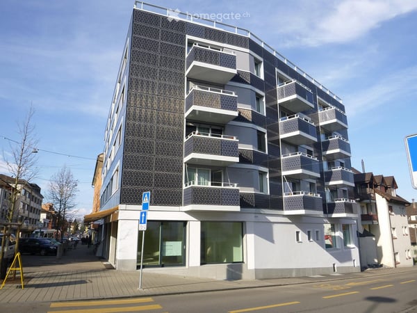 Attraktive Gewerbefläche im Erdgeschoss mit Schaufenster in Romanshorn