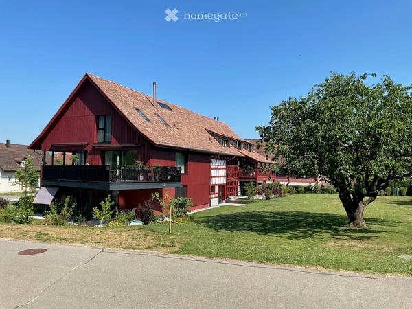Charmante 3.5-Zimmer-Dachwohnung in renoviertem Bauernhaus in Flaach per 1. Oktober '26 7
