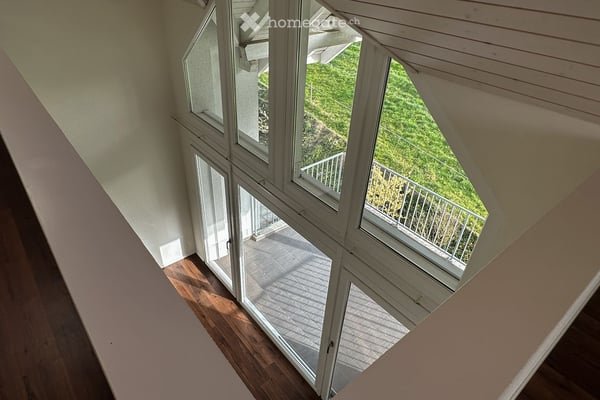 Grosszügige 6.5-Zimmer-Maisonette-Wohnung in 2-Familienhaus 12