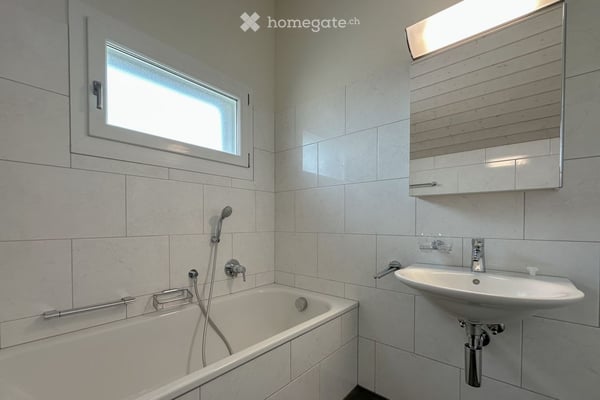 Grosszügige 6.5-Zimmer-Maisonette-Wohnung in 2-Familienhaus 16