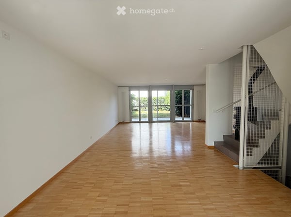 Helles und geräumiges 5.5-Zimmer-Reiheneinfamilienhaus in Dänikon 2