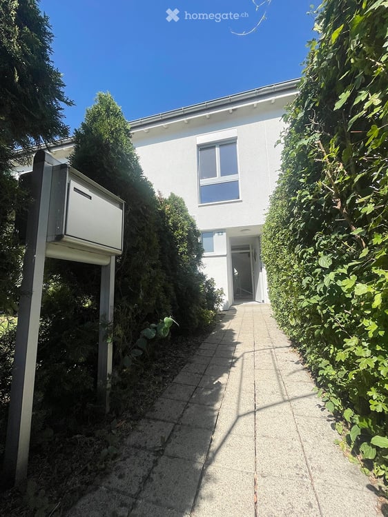 Helles und geräumiges 5.5-Zimmer-Reiheneinfamilienhaus in Dänikon 12