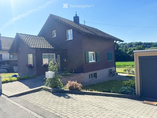 Charmantes 4½-Zimmer-Chalet mit grossem Garten – ruhige Lage in Oftringen 2