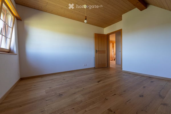 Charmante 3.5-Zimmer-Dachwohnung  – Humlikon, Im Riet 16 9
