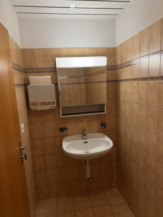 Büro in Küsnacht ZH direkt neben Bahnhof 7