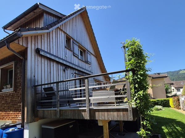 Einfamilienhaus mit Garage, Carport und schön gestalteter Gartenanlage 11