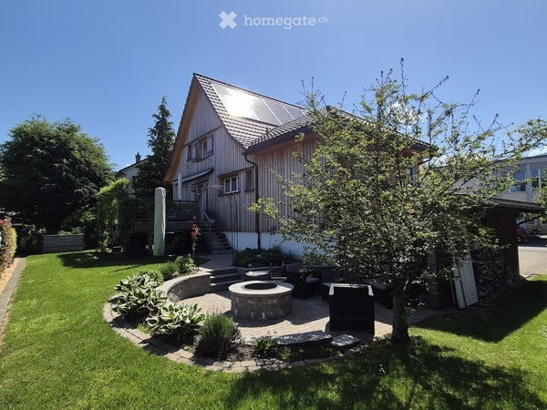 Einfamilienhaus mit Garage, Carport und schön gestalteter Gartenanlage 10