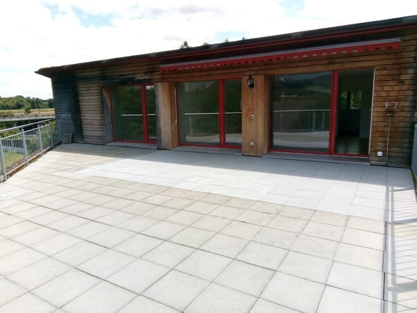 Moderne 5 ½-Zimmer-Attikawohnung (150 m2) in Passivhaus 1