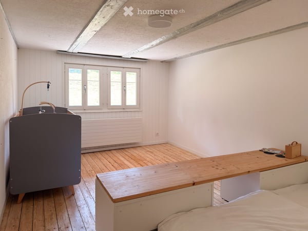 Charmantes 6.5-Zimmer-Doppeleinfamilienhaus mit grossem Garten in Mönchaltorf 11