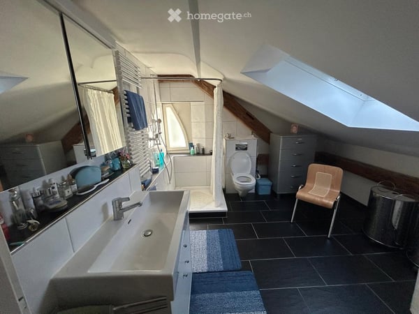 Charmante 2.5-Zimmer-Dachwohnung in Zürich Seefeld 7