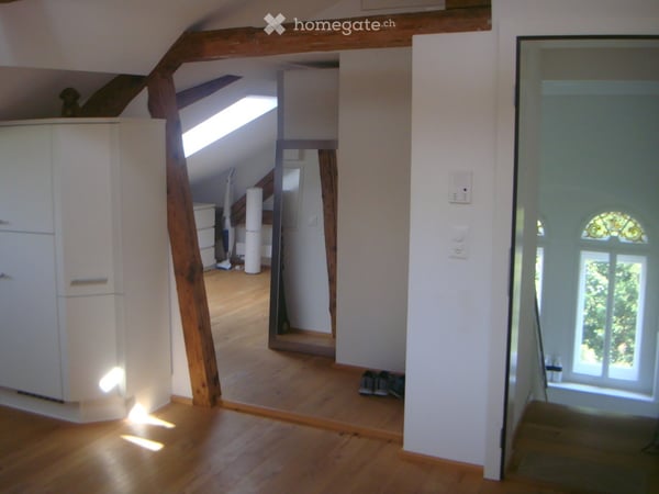 Charmante 2.5-Zimmer-Dachwohnung in Zürich Seefeld 4