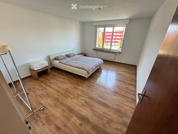 Möblierte 3.5-Zimmer-Wohnung in ruhiger Lage in Zug 3