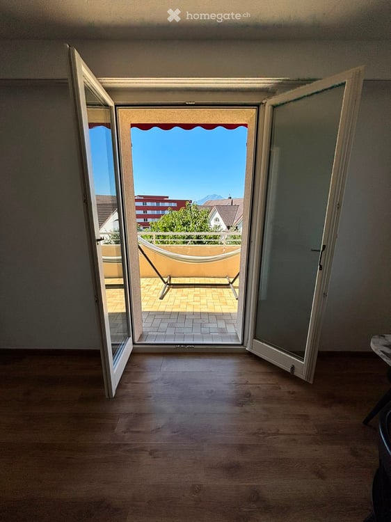Möblierte 3.5-Zimmer-Wohnung in ruhiger Lage in Zug 1