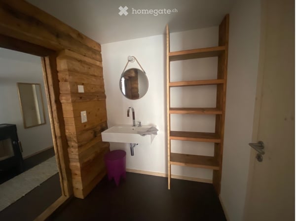 Aussergewöhnliches und vielseitiges Mehrfamilienhaus mit Pferdestallung 11