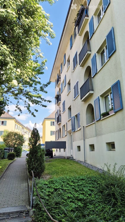 Total renovierte, trendige Wohnung im Herzen von Zürich-Altstetten!