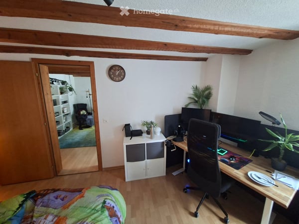 Charmante 3.5-Zimmer-Altbauwohnung in Glarus – ab sofort verfügbar 3