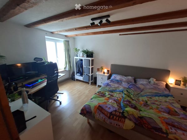 Charmante 3.5-Zimmer-Altbauwohnung in Glarus – ab sofort verfügbar 1