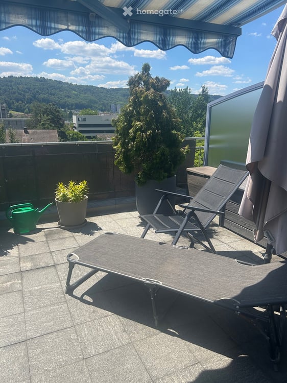 Charmante 5.5-Zimmer-Dachwohnung in Nussbaumen AG
