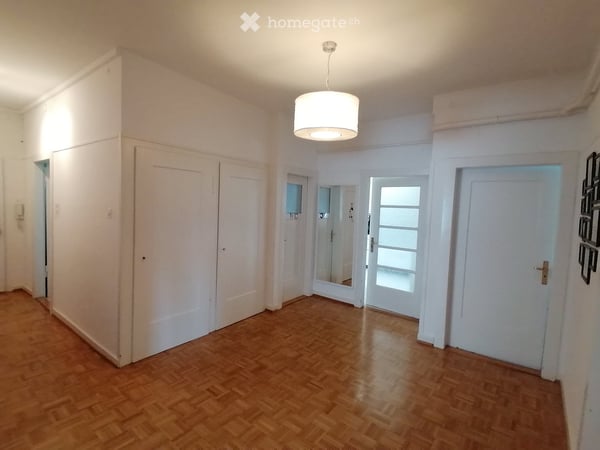 Helle und grosszügige 4,5-Zimmer Wohnung im Neubad, nähe Neuweilerplatz 140 m2 5