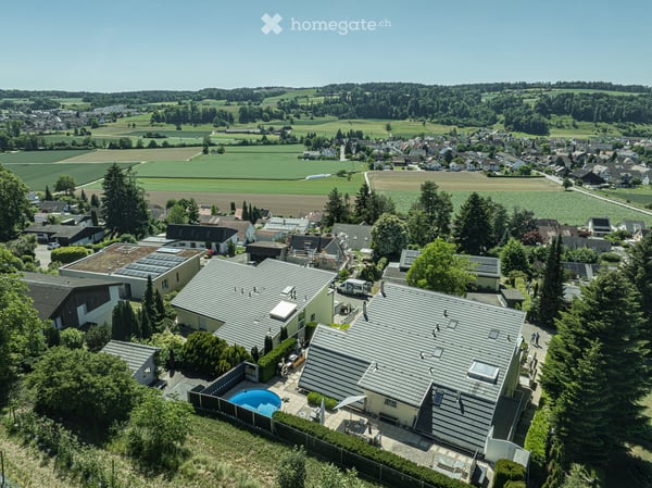 Terrassenjuwel in Embrach – Unverbaubare Lage, Weitsicht 9