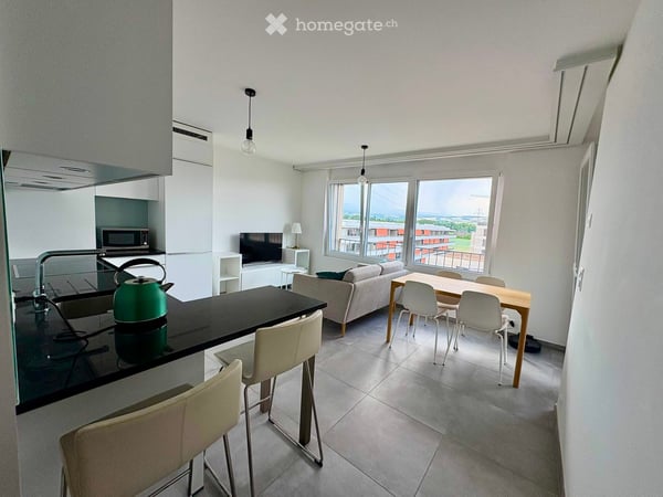 Appartement MEUBLÉ avec parking et balcon, charges incl. *** FURNISHED apartment charges incl.